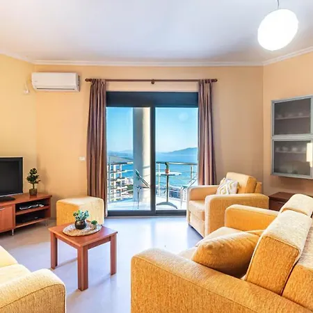 Me Pamje Nga Deti, Park Apartment